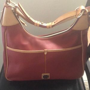 Dooney &Bourke